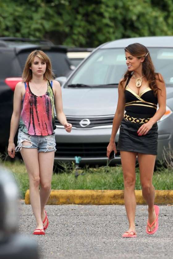 Emma Roberts - On the set of "Empire State" in New Orleans